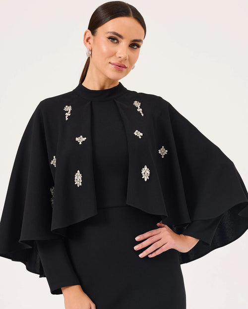 Høyhalset elegant kjole i krepp