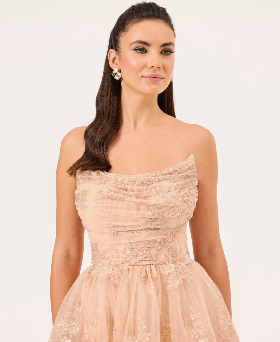 Mini blondekjole med paljetter